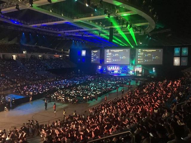 级形势更加 级形势更加